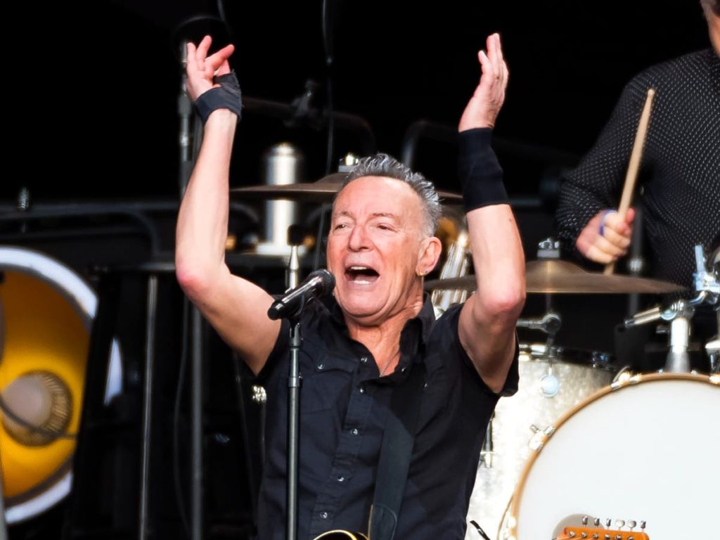 Bruce Springsteen stelt shows in Philadelphia uren voor première uit na ziek te zijn geworden