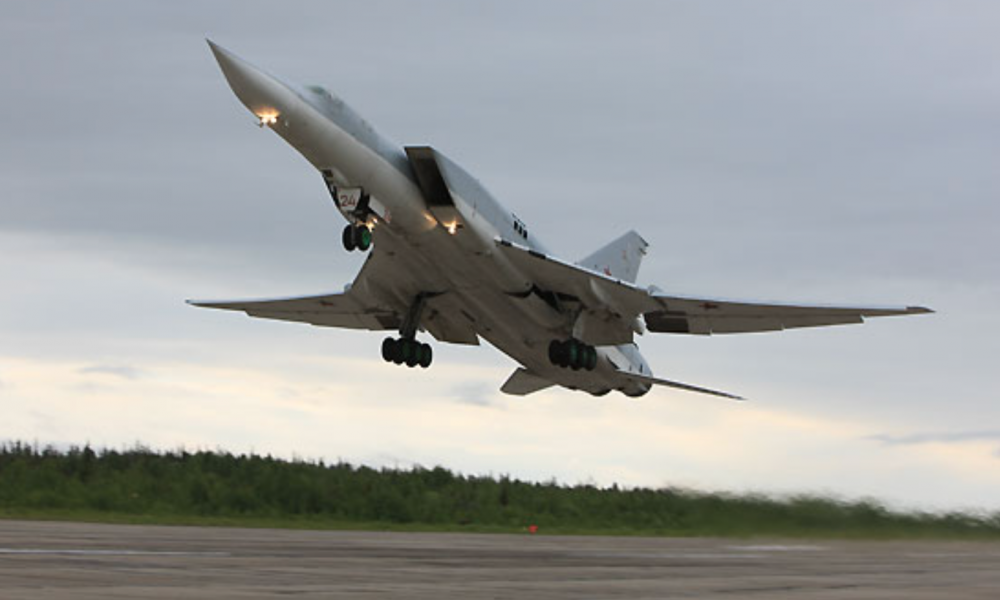 Rusland verplaatst Tu-22M3-bommenwerpers naar het Kola-schiereiland na een drone-aanval