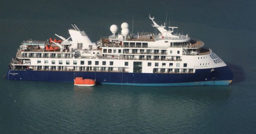 De poging van een trawler om een ​​gestrand cruiseschip in Groenland te bevrijden is mislukt