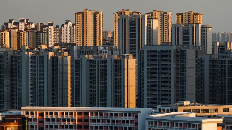 Een voormalig functionaris geeft toe dat zelfs 1,4 miljard mensen “waarschijnlijk niet alle leegstaande huizen in China kunnen vullen”.