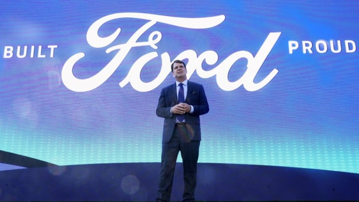 Ford-CEO Jim Farley geeft een update over de onderhandelingen met de UAW in Detroit
