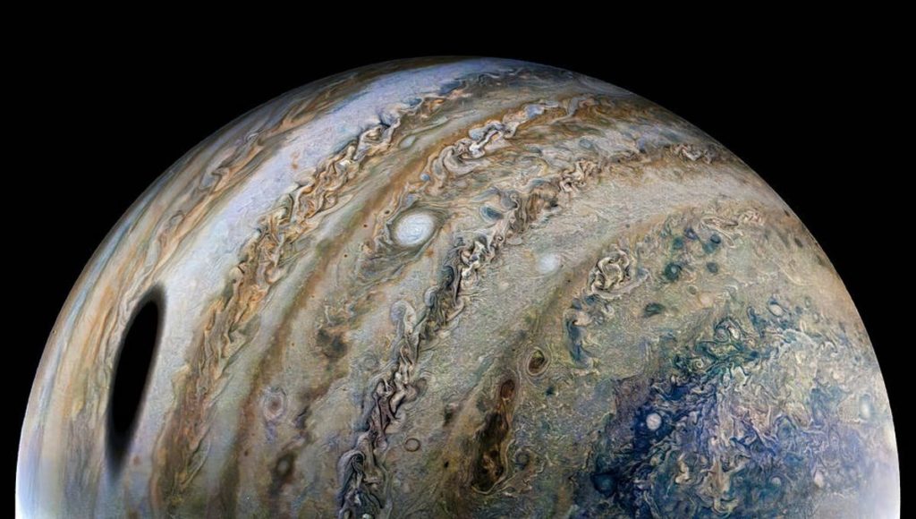 Iets kwam zojuist in botsing met Jupiter en werd vastgelegd door amateurastronomen