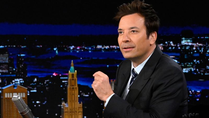 Jimmy Fallon verontschuldigt zich bij werknemers vanwege beschuldigingen van moeilijke werkomgeving tijdens 'Tonight Show'