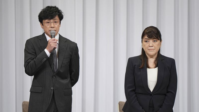Johnny Kitagawa: Het hoofd van het grootste popagentschap in Japan treedt af nadat de oprichter heeft toegegeven dat hij minderjarigen seksueel heeft misbruikt.