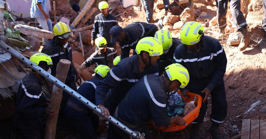 Naschokken schudden Marokko, waarbij het dodental als gevolg van de aardbeving oploopt tot 2.100 mensen