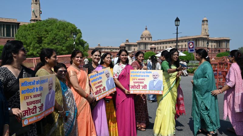 Wetsvoorstel voor vrouwenreserveringen: India neemt een historisch wetsvoorstel aan om een ​​derde van de zetels voor vrouwen te reserveren