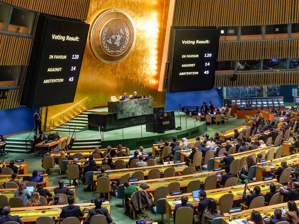De Verenigde Naties stemmen met overweldigende meerderheid vóór een humanitair bestand in Gaza  Nieuws over het Israëlisch-Palestijnse conflict