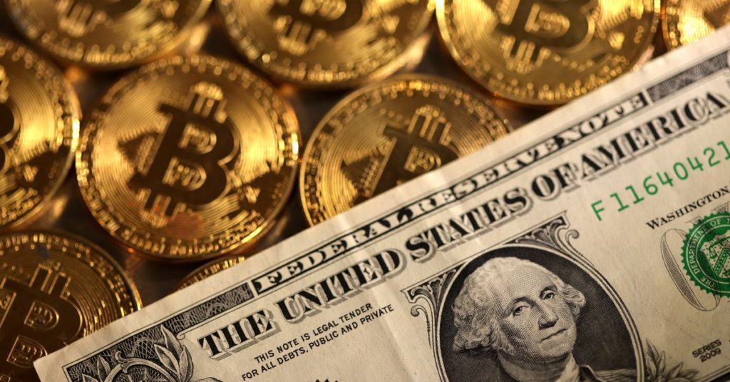 De dollar daalde vóór de publicatie van belangrijke Amerikaanse gegevens, en Bitcoin keerde terug in de schijnwerpers