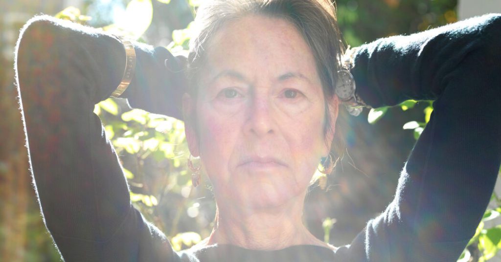 Louise Glück, Nobelprijswinnende dichter die trauma en verlies onderzocht, sterft op 80-jarige leeftijd