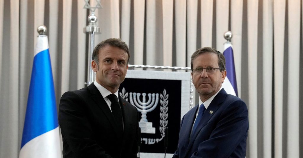 Macron suggereert dat de anti-ISIS-coalitie Hamas bestrijdt
