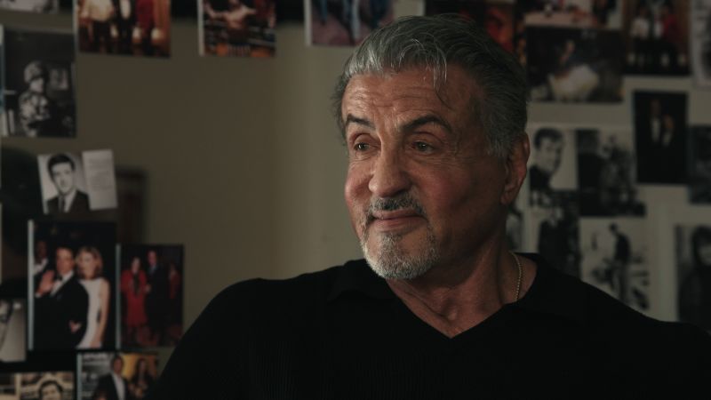 'Sly'-recensie: Sylvester Stallone herinnert zich zijn 'Rocky'-opkomst in de nostalgiedocumentaire op Netflix