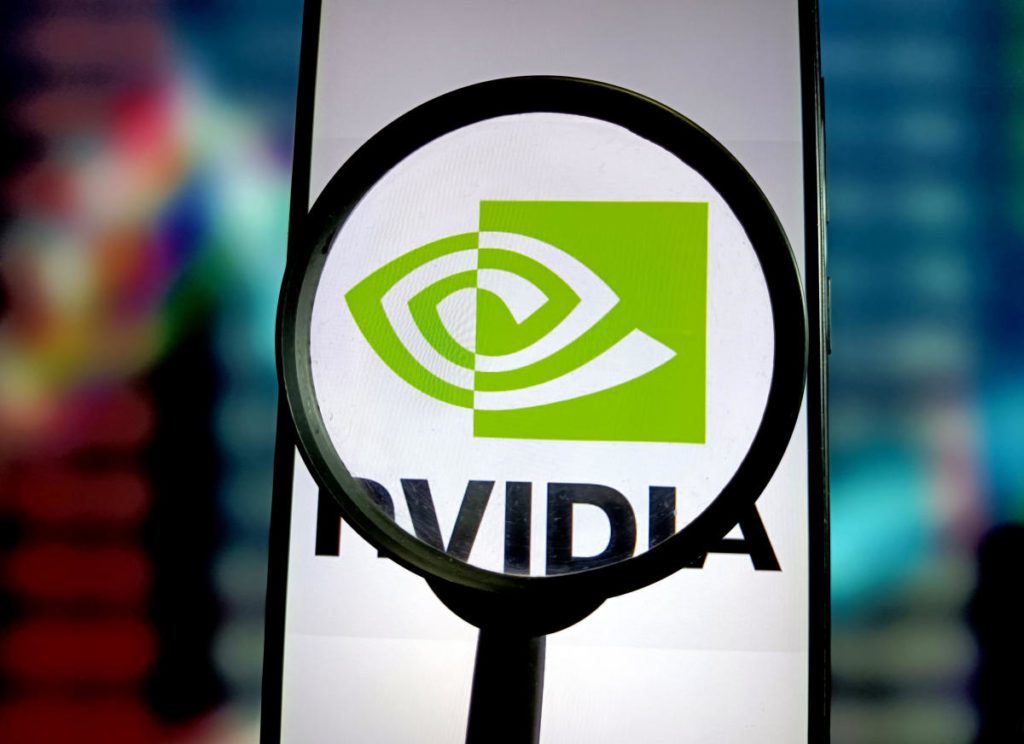 De winsten van Nvidia verpletteren opnieuw de schattingen van Wall Street, en het bedrijf tempert zijn vooruitzichten voor China