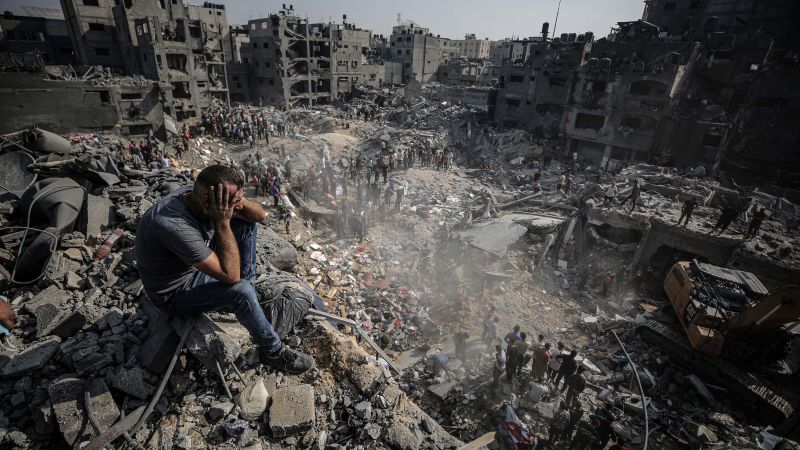 De tweede Israëlische luchtaanval in twee dagen treft een vluchtelingenkamp in Gaza, wat de groeiende woede verergert
