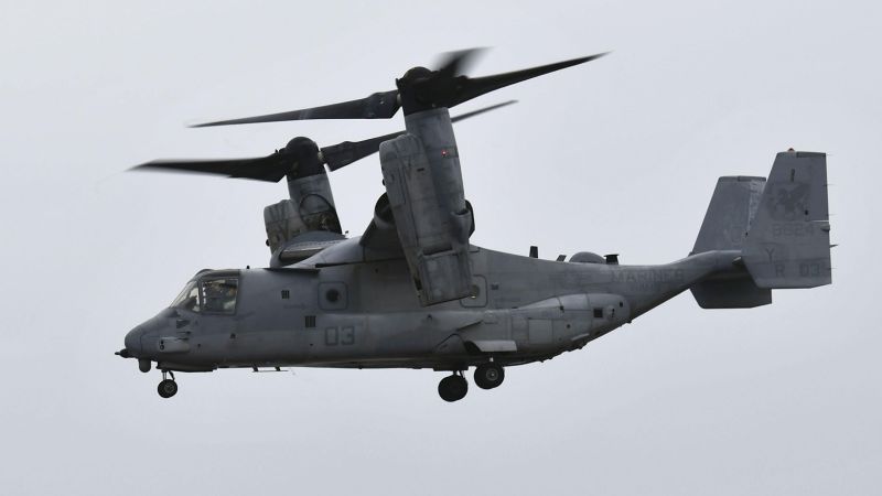 Een Amerikaans Osprey-vliegtuig stort neer voor de kust van Japan met acht mensen aan boord
