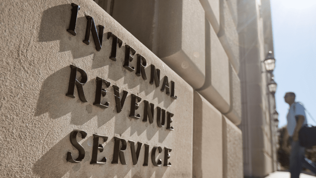 De maatregel van de IRS kan voor sommige belastingbetalers hoge kosten met zich meebrengen