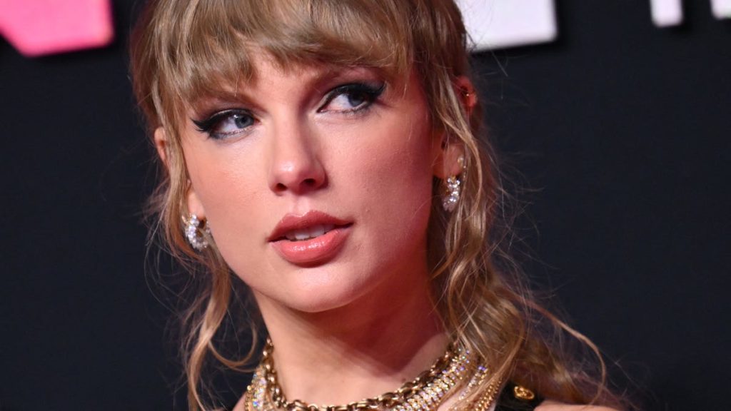 Taylor Swift doneert 1 miljoen dollar aan het Hurricane Emergency Fund in Tennessee