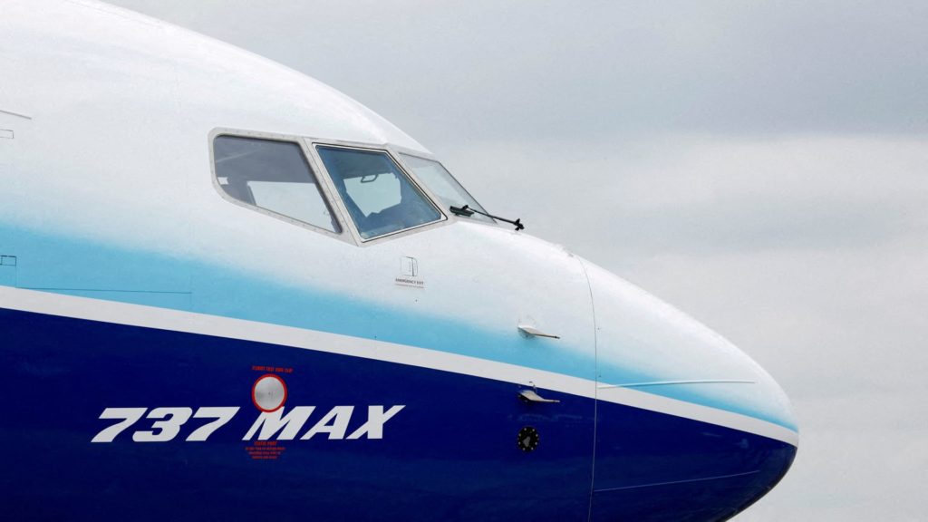 Boeing dringt aan op inspectie van 737 MAX-vliegtuigen vanwege 'mogelijke loszittende bout'