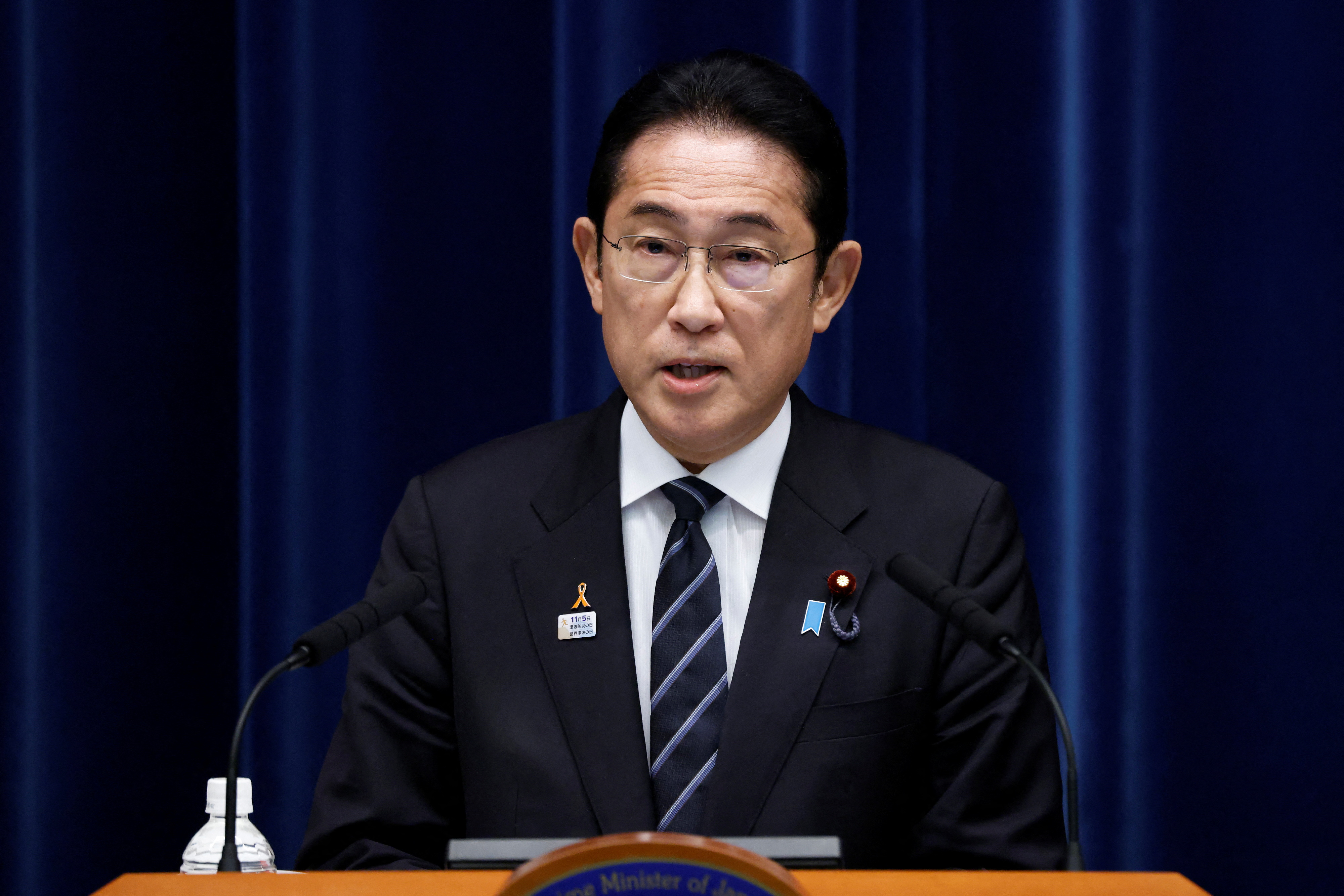 Fumio Kishida, de Japanse premier, houdt een persconferentie in Tokio