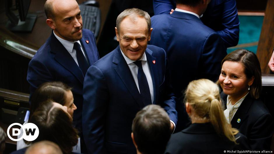 Het Poolse parlement kiest Donald Tusk tot premier - DW - 11/12/2023