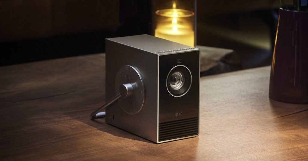LG noemt nieuwe CineBeam Qube 4K-projector een 'elegant kunstobject'