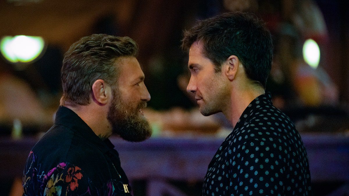 Conor McGregor staat tegenover Jake Gyllenhaal in Roadhouse