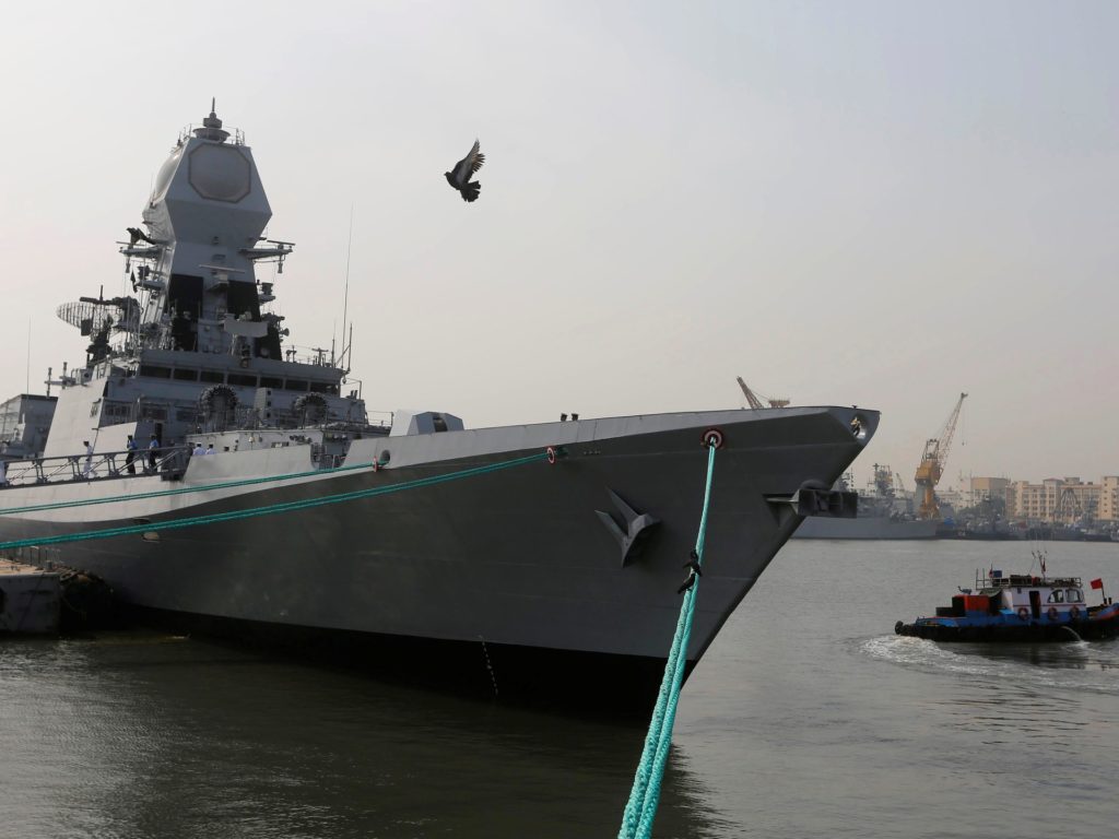 De Indiase marine zegt te reageren op de kaping van een schip onder Liberiaanse vlag in de Arabische Zee  Verzendingsnieuws