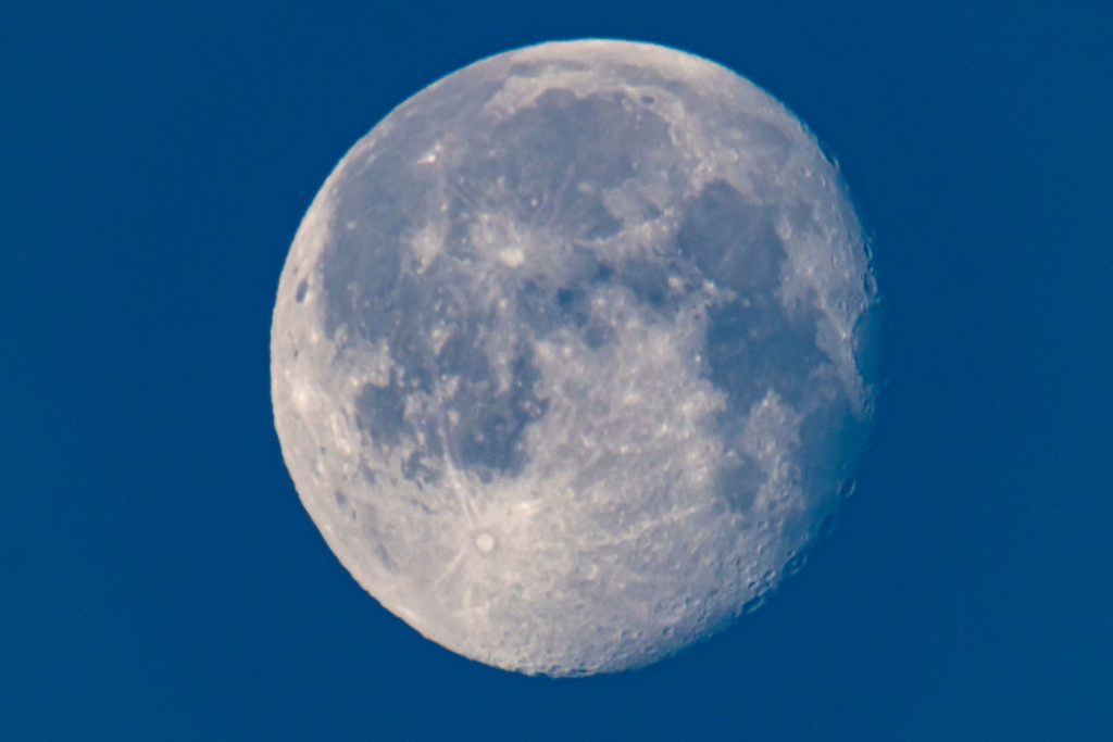 De maan krimpt, wat astronauten op een geplande NASA-missie in 2026 in gevaar zou kunnen brengen