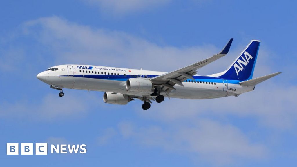 Een barst in het cockpitraam dwingt een Boeing ANA-vlucht in Japan om terug te keren