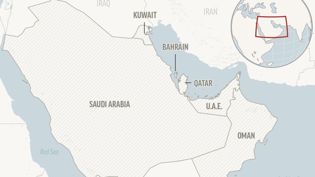 Een tanker in de Golf van Oman werd vervoerd door mannen in militair uniform tijdens een schijnbare aanval in de wateren van het Midden-Oosten