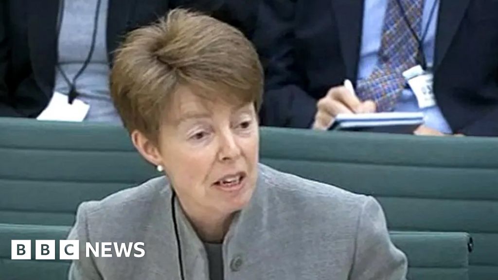 Paula Vennells: Ex-postmaster overhandigt CBE vanwege IT-schandaal