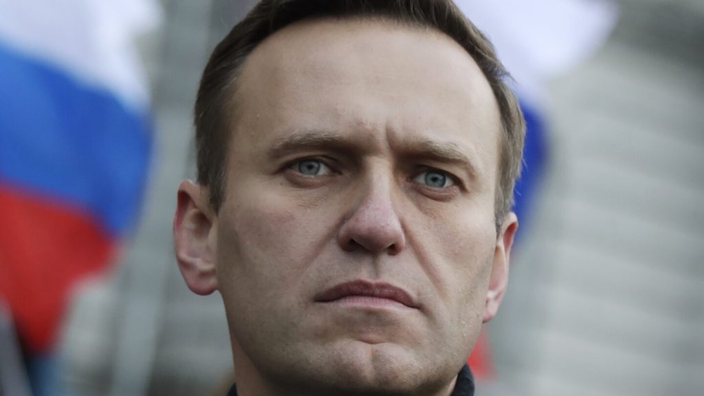 Ambtenaren zeggen dat Alexei Navalny, de gezworen vijand van Poetin, is overleden
