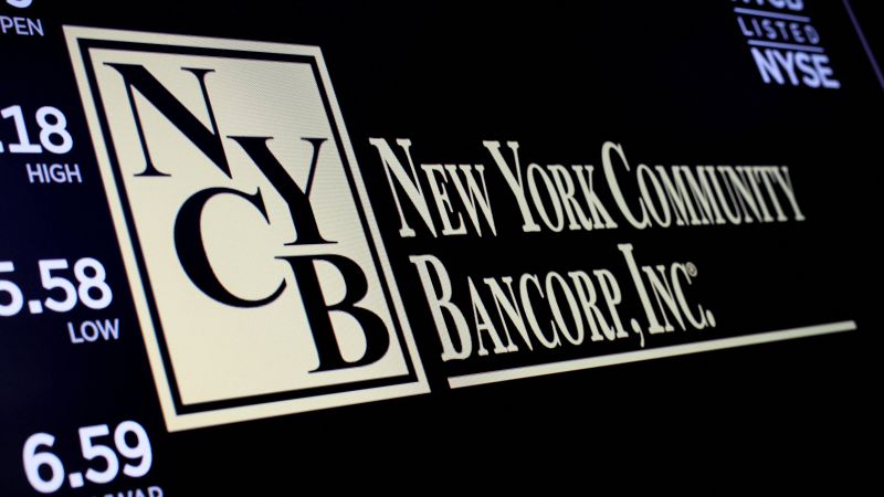 De kredietrating van New York Community Bancorp werd gedegradeerd tot junk vanwege vastgoedproblemen
