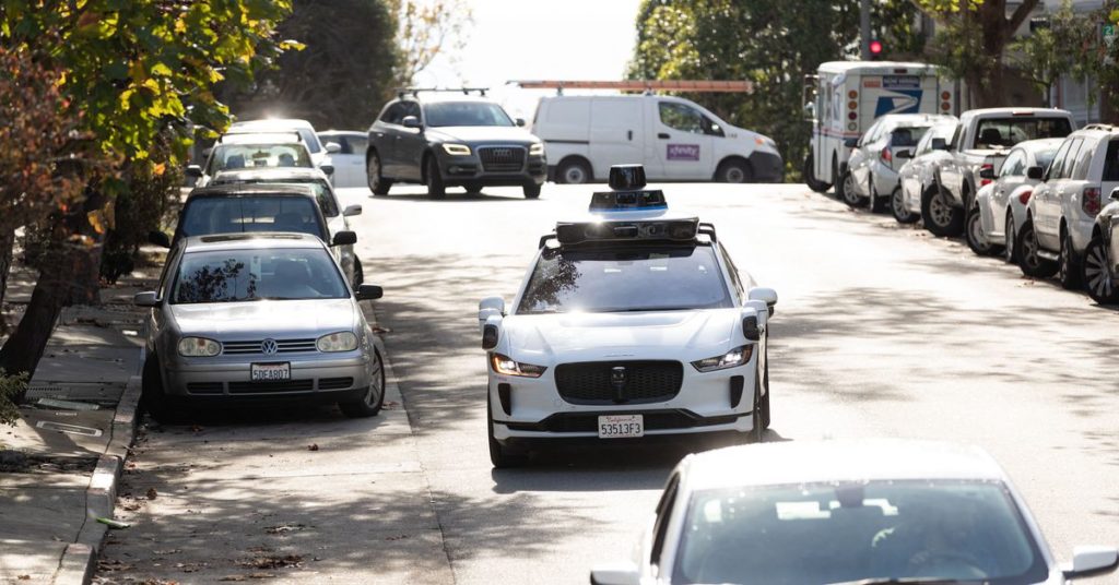 Een zelfrijdende Waymo-auto raakt een fietser in San Francisco en veroorzaakt lichte verwondingen