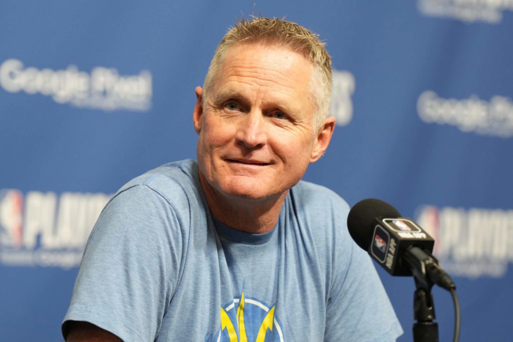 Warriors en coach Steve Kerr gaan akkoord met contractverlenging van twee jaar: bronnen