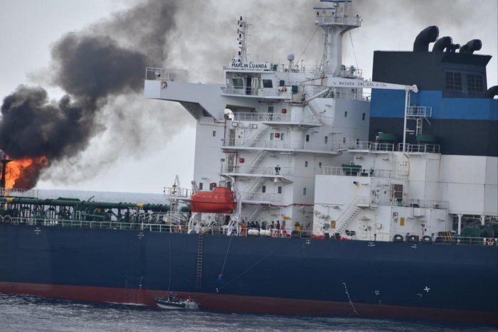 De olietanker Marlin Luanda vloog in brand ten zuidoosten van Aden na een raketaanval door Houthi-strijders in januari.