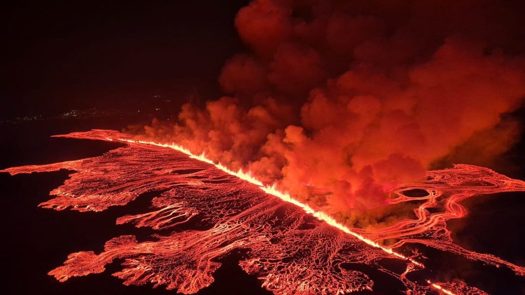 Vulkaanuitbarsting in IJsland.  Evacuatie Blue Lagoon: zie foto's van de scène