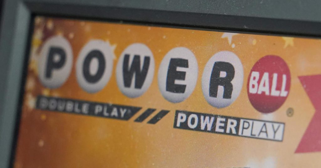 De getrokken getallen voor de Powerball jackpot worden geschat op $935 miljoen