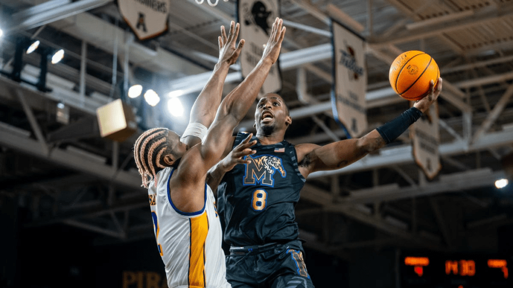 Memphis basketbal ponden ECU voor de derde overwinning op rij