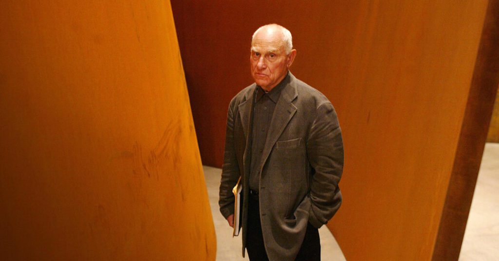 Richard Serra, die de beeldhouwkunst uitvoerig herwerkte, is op 85-jarige leeftijd overleden