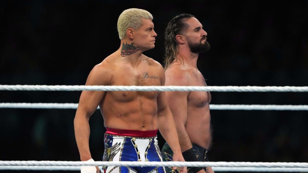 The Rock, John Cena en The Undertaker versloegen Cody Rhodes tijdens Roman Reigns