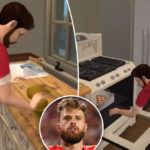 Chargers trollen Harrison Butker met ‘Sims’-video van Chiefs die in de keuken aan het kicken is