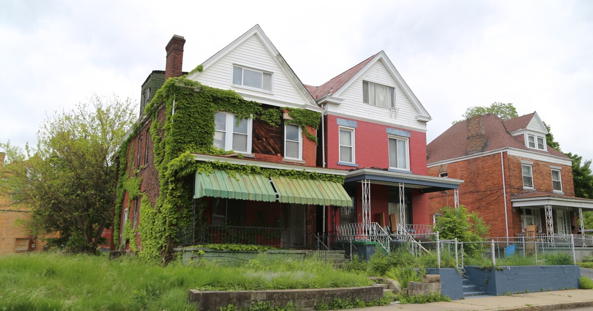 De database van de onroerend goed in de onroerend goed zou de gemeenten van Pa. Draai de eigenaren van de eigenaren kunnen volgen - en ze boeten