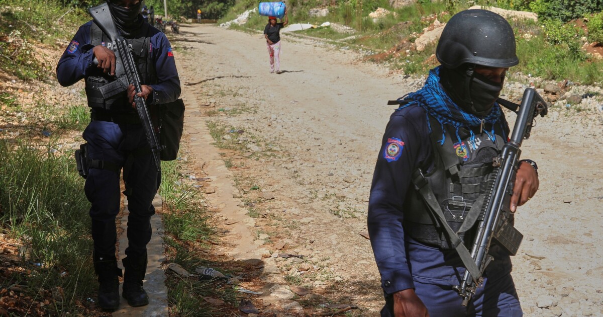 Blackwater -oprichter die bijna 200 personeelsleden inzet in Haïti terwijl bendegeweld stijgt