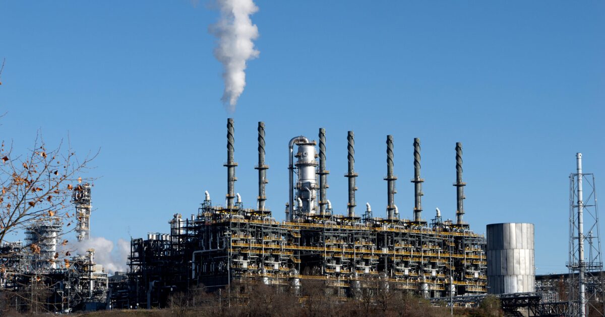 Pa. Lured Shell met een belastingvoordelen van $ 1,65 miljard. Nu wil het bedrijf zijn fabriek verkopen