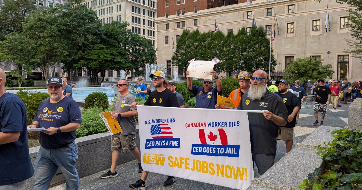 Steelworkers Rally in het centrum van Pittsburgh om te bellen voor betere veiligheid van werknemers