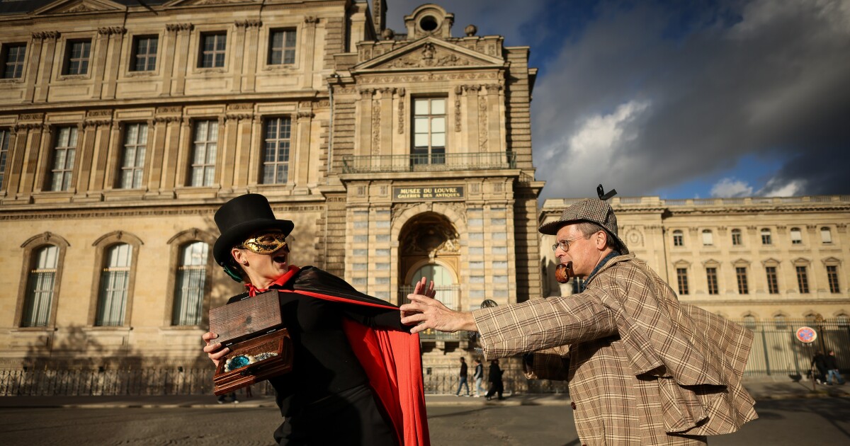 Eerst kwam de overval in het Louvre. Toen kwamen de memes