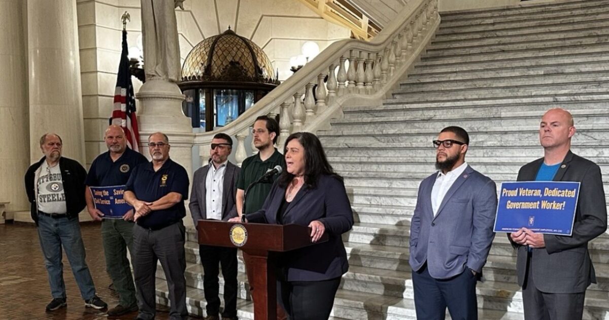 Overheidsvakbonden worden getroffen door zowel staats- als federale budgettaire impasses