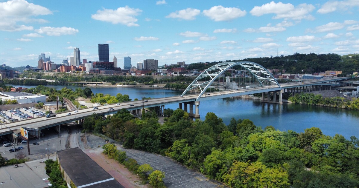 Wapens, frisdrankbelasting en betaald ziekteverlof: hoe uitspraken van het Hooggerechtshof steden hebben gevormd