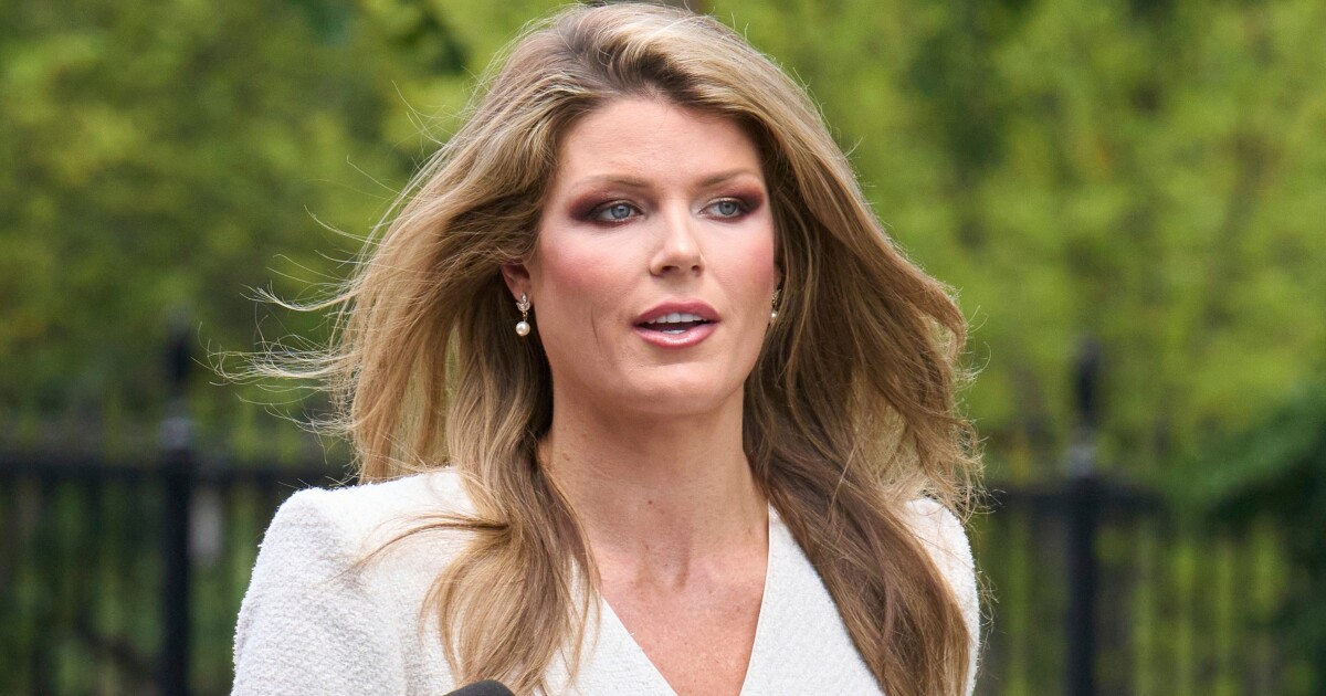 Comey en James eisen ontslag van de zaak, met het argument dat de aanklager onrechtmatig is benoemd