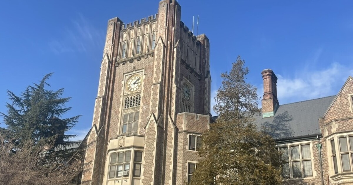 Geconfronteerd met een geestelijke gezondheidscrisis haalde een school in New Jersey een geliefde roman uit de Engelse les